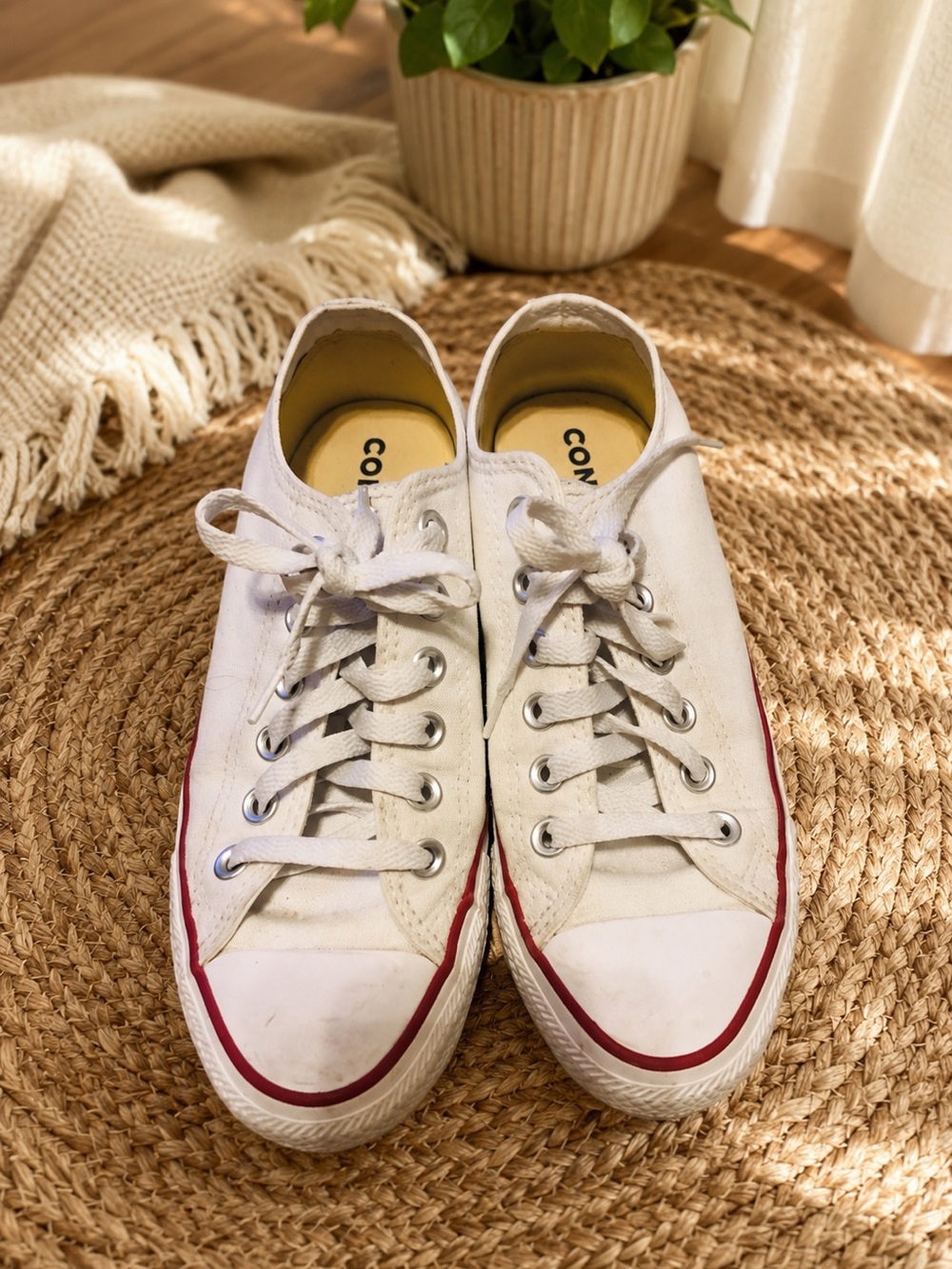 Converse white tennis shoes